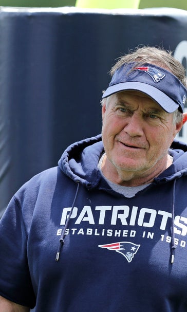 Rookie QB Stidham learning the ropes at Pats' minicamp